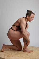 Karolina KNEELING POSE 2